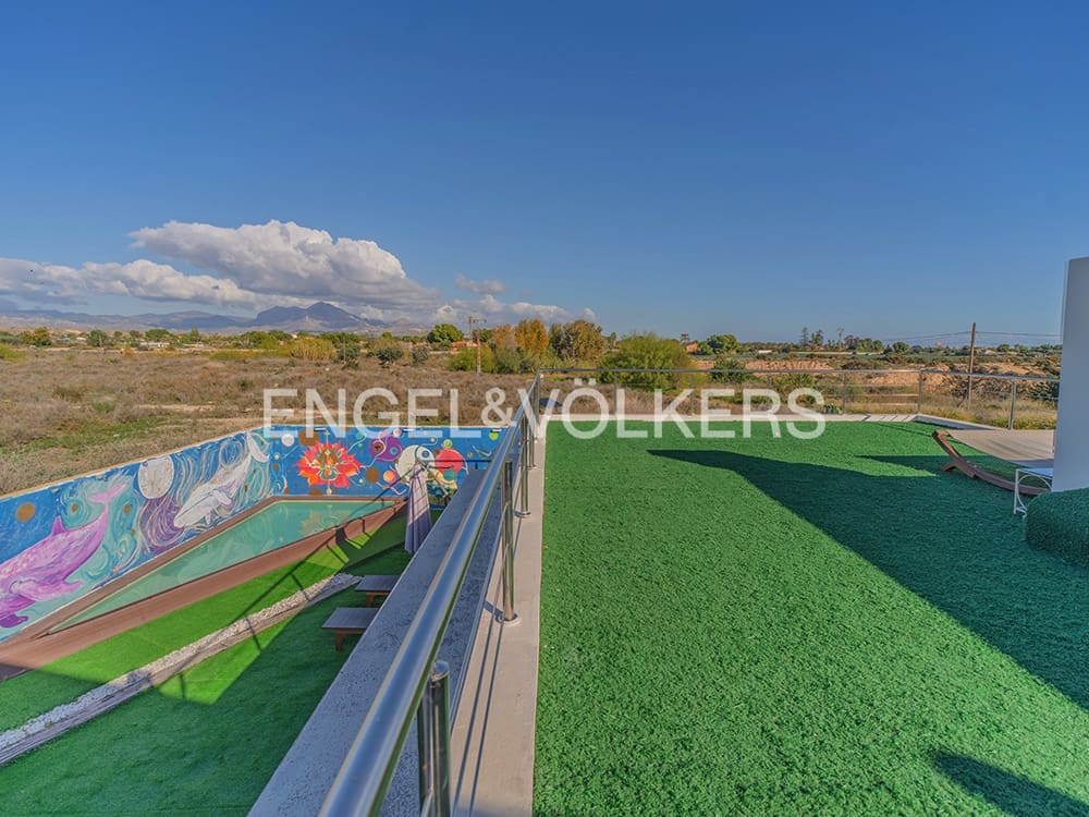 4 slaapkamer Villa te koop in Muchamiel / Mutxamel met zwembad garage - € 680.000 (Ref: 9496445)