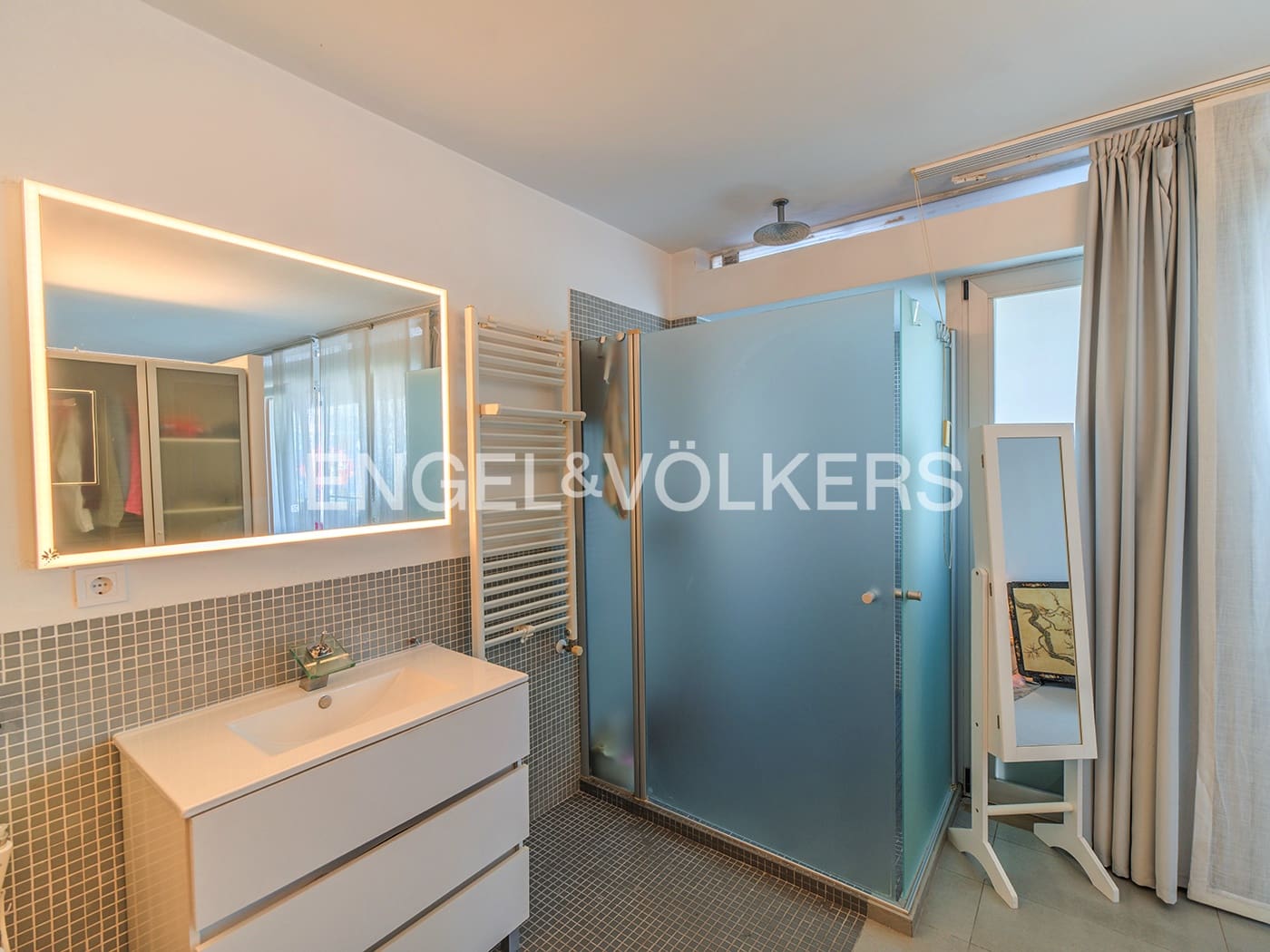 4 slaapkamer Villa te koop in Muchamiel / Mutxamel met zwembad garage - € 680.000 (Ref: 9496445)