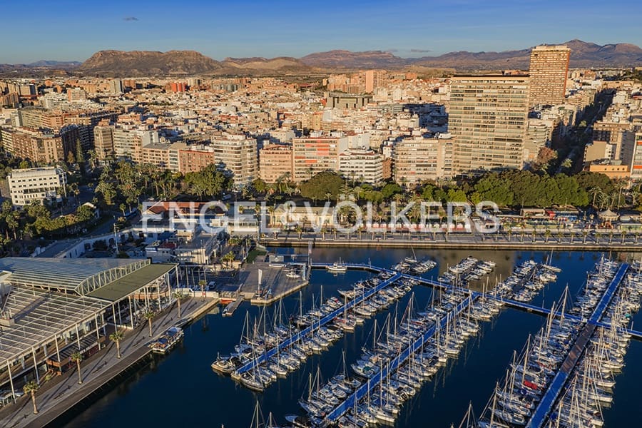 3 soveværelse Lejlighed til salg i Alicante by - € 460.000 (Ref: 9505942)