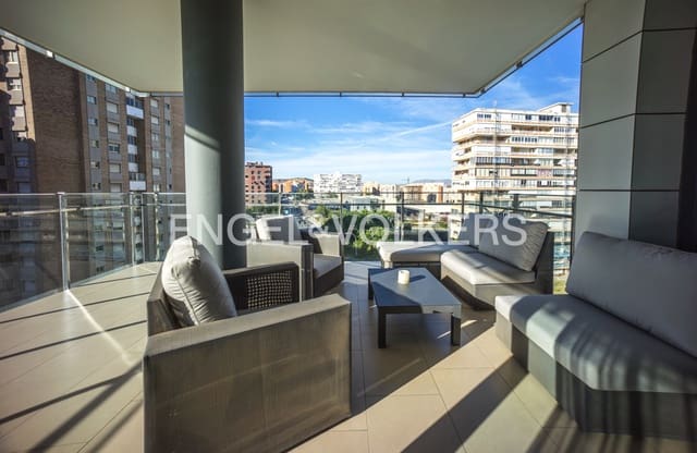 Apartamento de 3 habitaciones en Playa de San Juan, Alicante / Alacant ciudad en venta con piscina garaje - 895.000 € (Ref: 9525735)