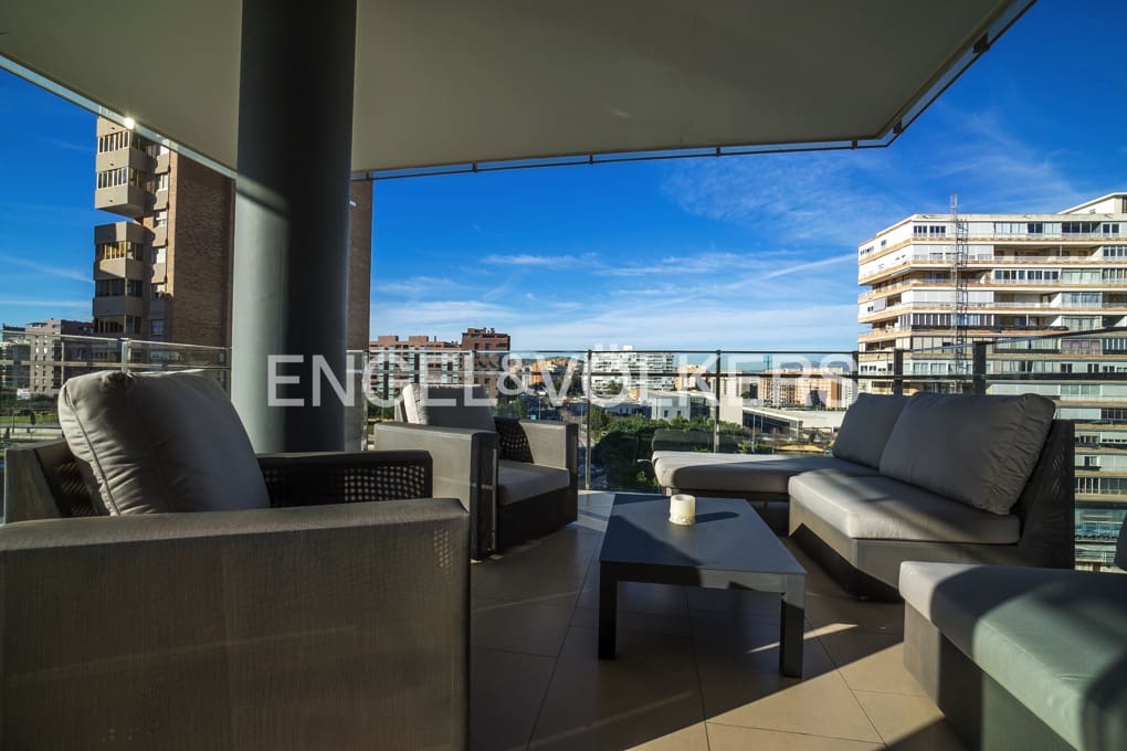 Apartamento de 3 habitaciones en Alicante / Alacant ciudad en venta con piscina garaje - 895.000 € (Ref: 9525735)