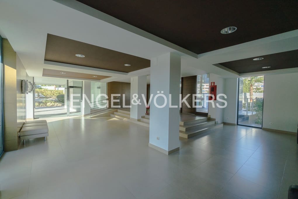 Apartamento de 3 habitaciones en Alicante / Alacant ciudad en venta con piscina garaje - 895.000 € (Ref: 9525735)