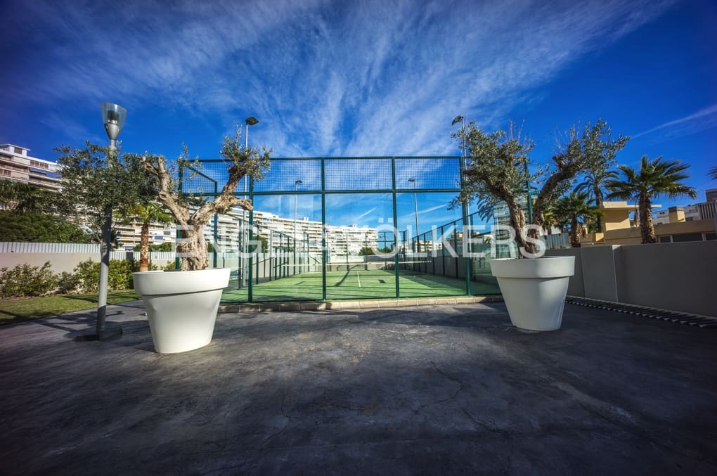 Apartamento de 3 habitaciones en Alicante / Alacant ciudad en venta con piscina garaje - 895.000 € (Ref: 9525735)