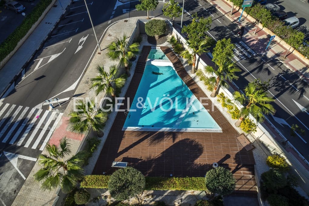 Apartamento de 3 habitaciones en Alicante / Alacant ciudad en venta con piscina garaje - 895.000 € (Ref: 9525735)