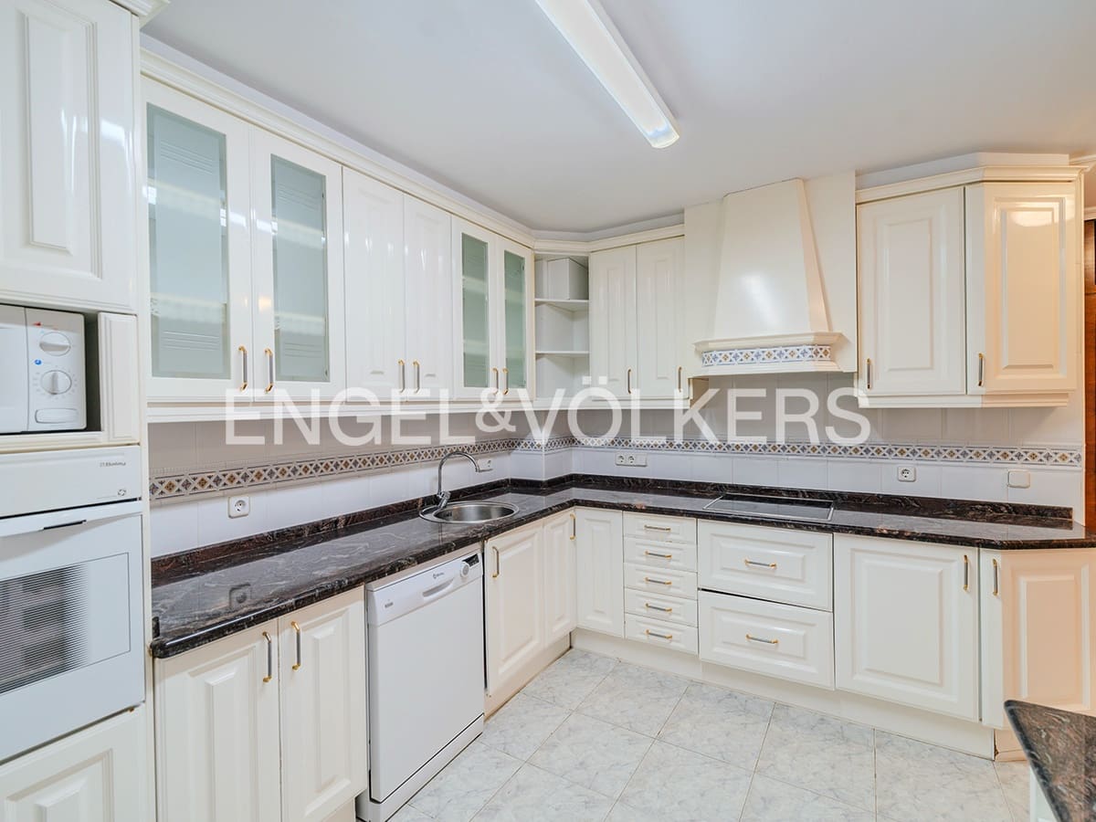 4 Zimmer Apartment zu verkaufen in Alicante / Alacant Stadt - 790.000 € (Ref: 9559460)