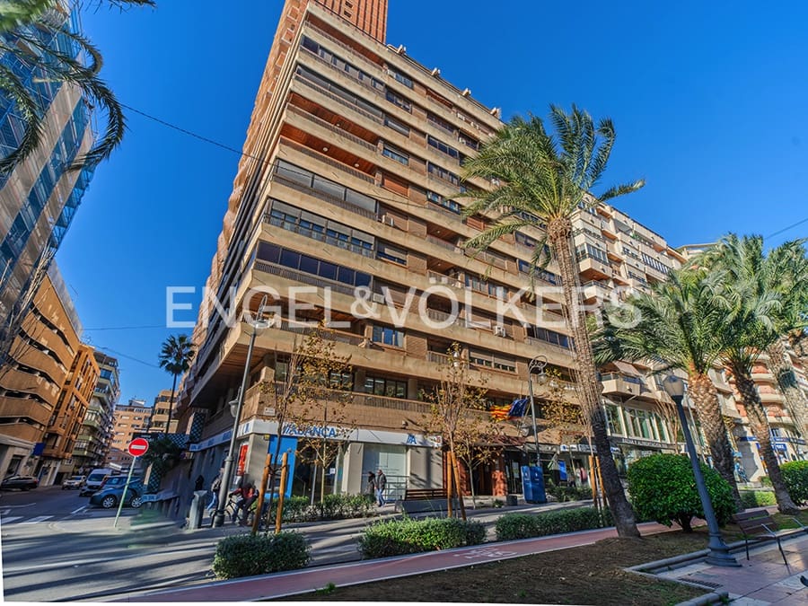 4 Zimmer Apartment zu verkaufen in Alicante / Alacant Stadt - 790.000 € (Ref: 9559460)