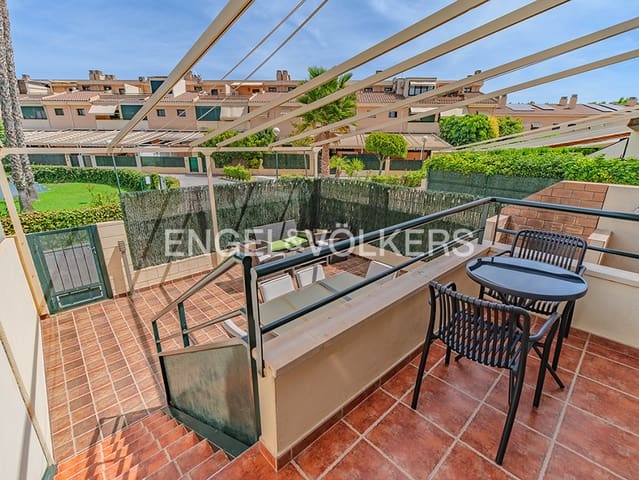 4 soverom Bungalow til salgs i Alicante Golf, Alicante by med svømmebasseng garasje - € 790 000 (Ref: 9562287)