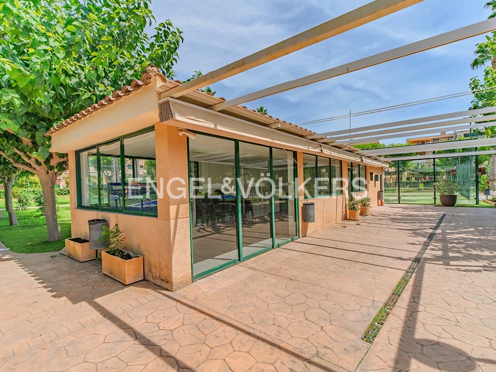 4 Zimmer Bungalow zu verkaufen in Alicante / Alacant Stadt mit Pool Garage - 790.000 € (Ref: 9562287)