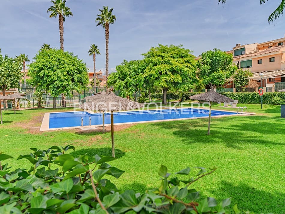 4 Zimmer Bungalow zu verkaufen in Alicante / Alacant Stadt mit Pool Garage - 790.000 € (Ref: 9562287)