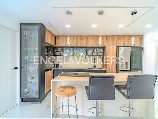 5 Zimmer Apartment zu verkaufen in Playa de San Juan, Alicante / Alacant Stadt mit Pool Garage - 639.000 € (Ref: 9562545)