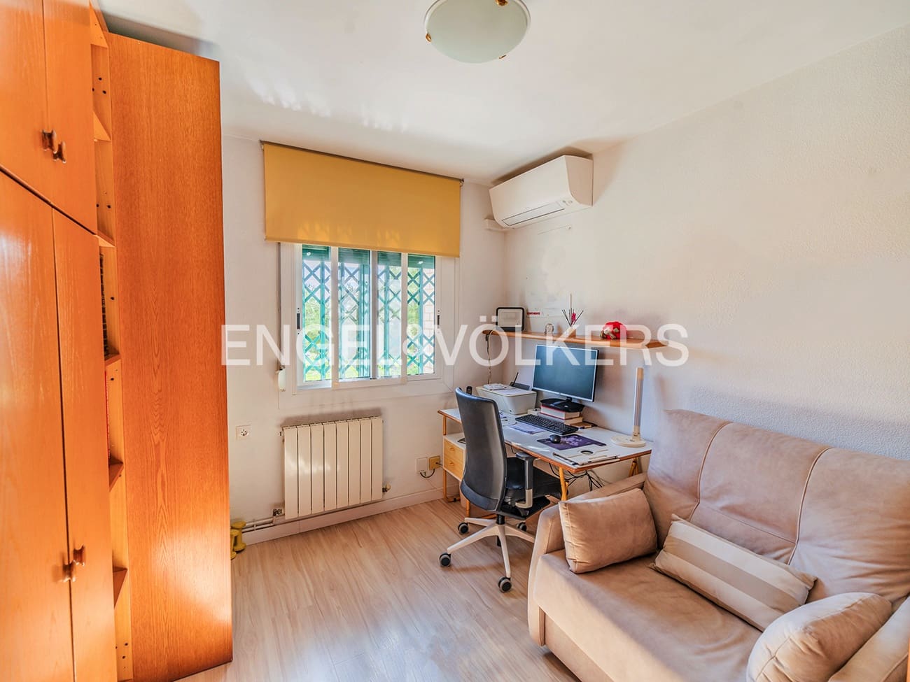 4 chambre Bungalow à vendre à Alicante ville avec piscine garage - 585 000 € (Ref: 9588096)