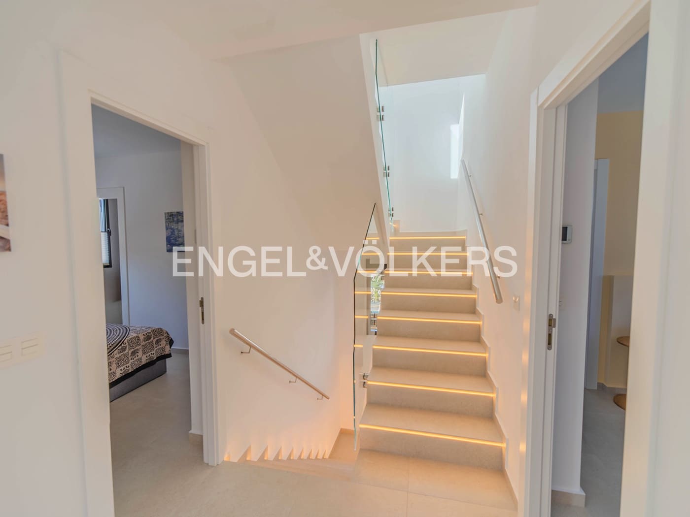 4 bedroom Villa for sale in La Marina with pool garage - € 660,000 (Ref: 9588226)