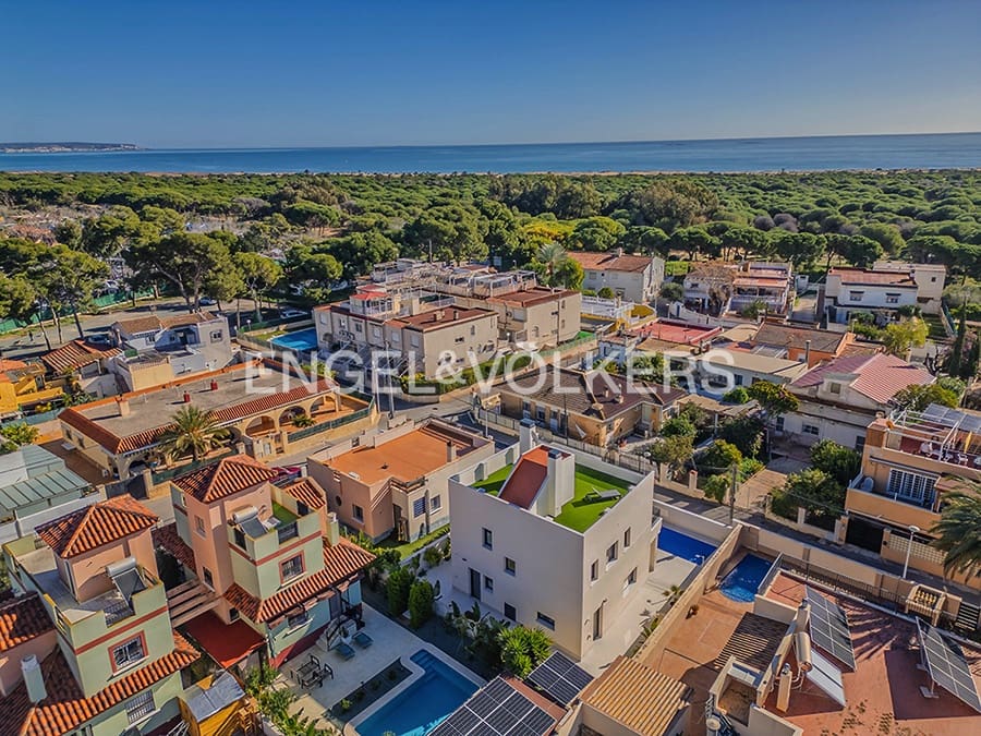 4 bedroom Villa for sale in La Marina with pool garage - € 660,000 (Ref: 9588226)