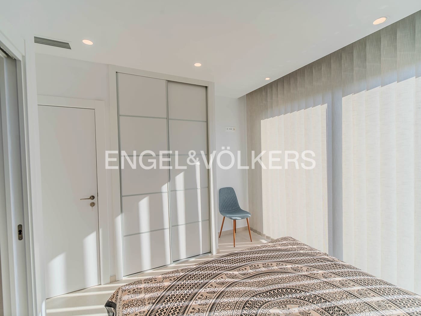 4 bedroom Villa for sale in La Marina with pool garage - € 660,000 (Ref: 9588226)