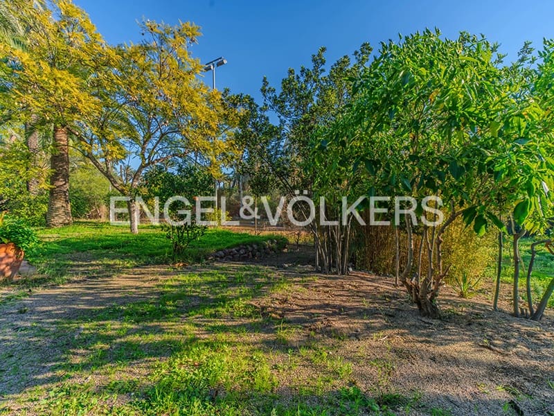 4 slaapkamer Villa te koop in Elche / Elx met zwembad garage - € 1.200.000 (Ref: 9606551)