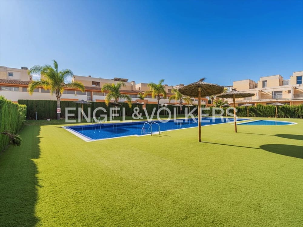 5 sovrum Bungalow till salu i Alicante stad med pool garage - 690 000 € (Ref: 9610226)