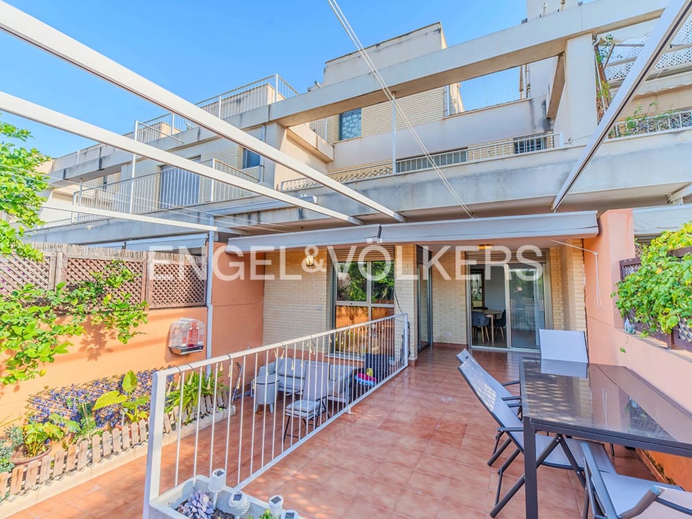 5 sovrum Bungalow till salu i Alicante stad med pool garage - 690 000 € (Ref: 9610226)