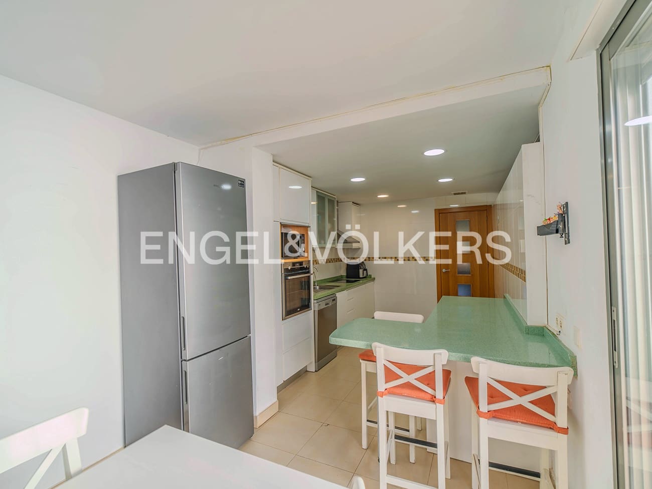 5 sovrum Bungalow till salu i Alicante stad med pool garage - 690 000 € (Ref: 9610226)