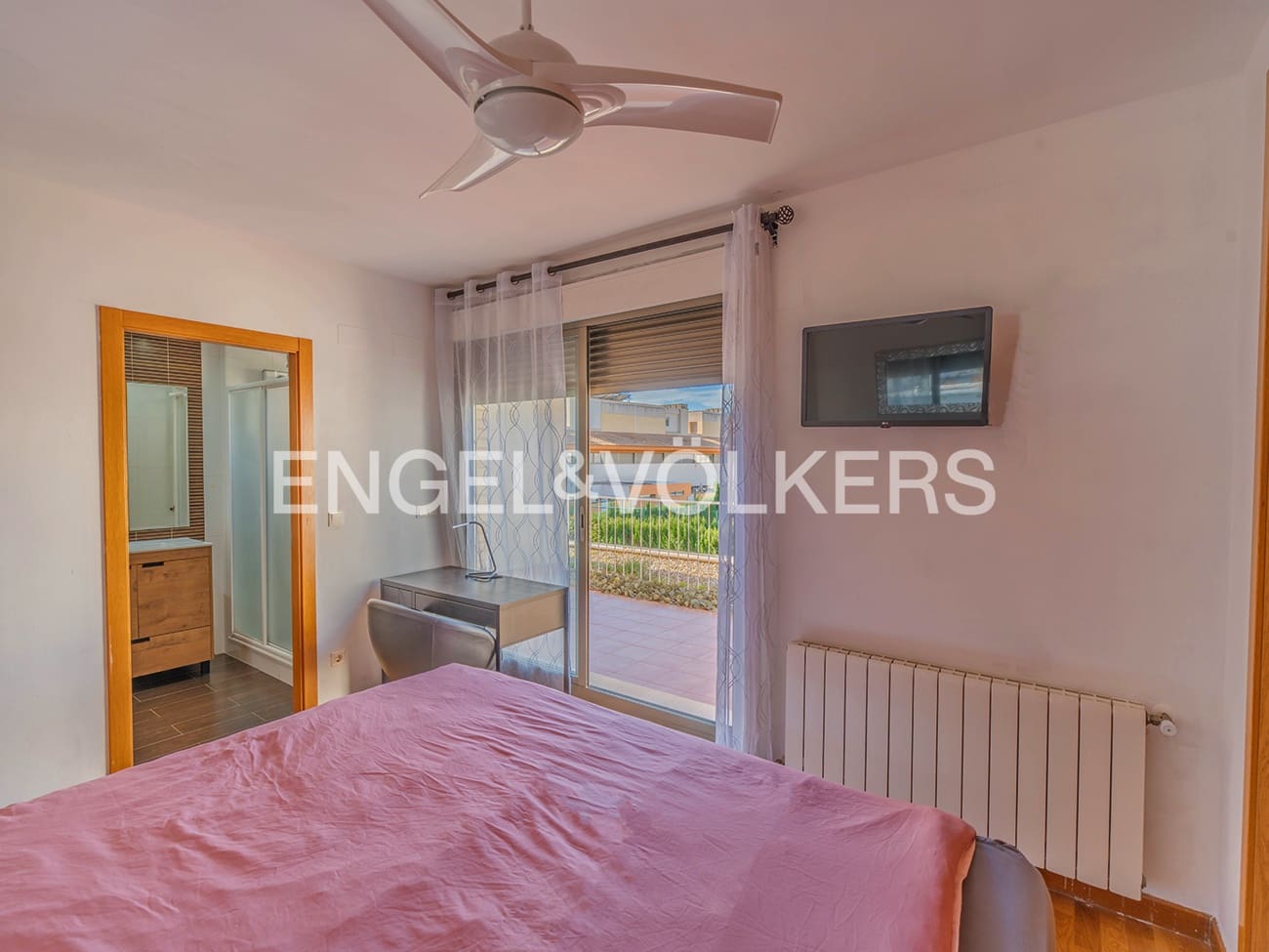 5 sovrum Bungalow till salu i Alicante stad med pool garage - 690 000 € (Ref: 9610226)