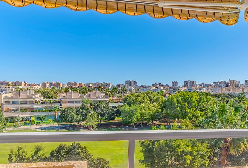 2 soveværelse Lejlighed til salg i Alicante by med swimmingpool garage - € 375.000 (Ref: 9626451)