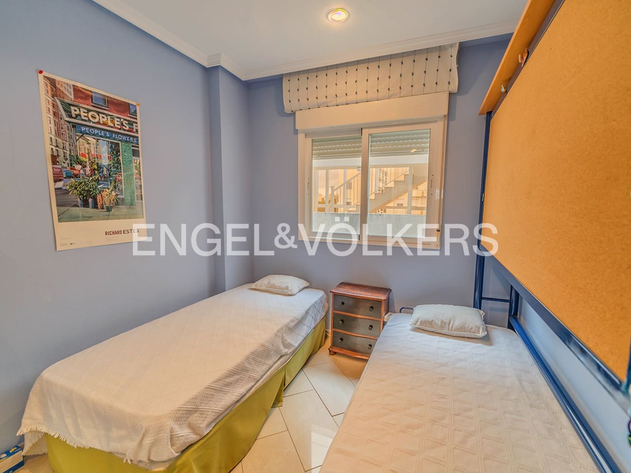 2 soveværelse Lejlighed til salg i Alicante by med swimmingpool garage - € 375.000 (Ref: 9626451)