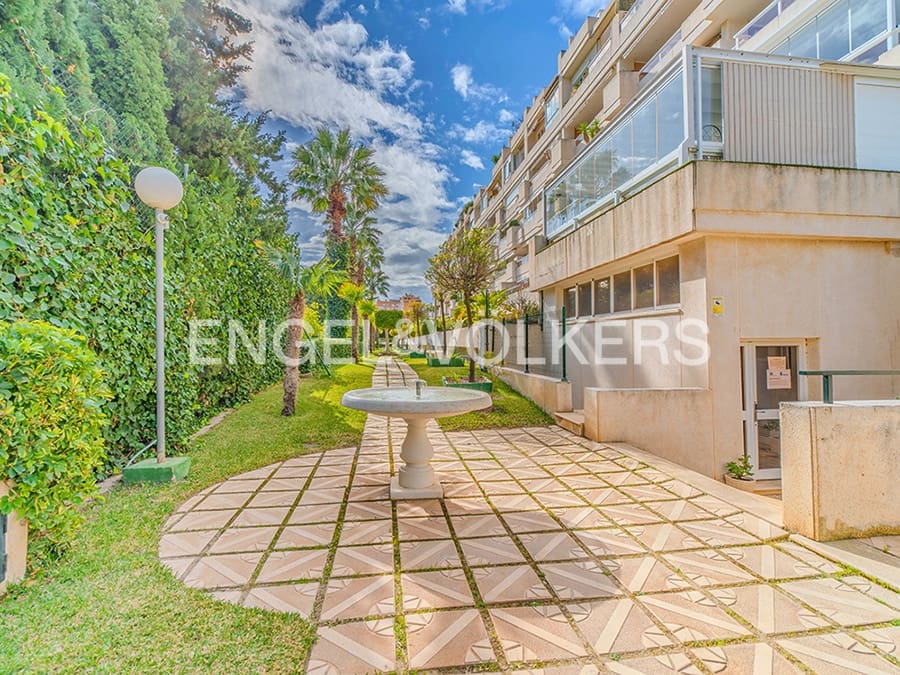 2 soveværelse Lejlighed til salg i Alicante by med swimmingpool garage - € 375.000 (Ref: 9626451)