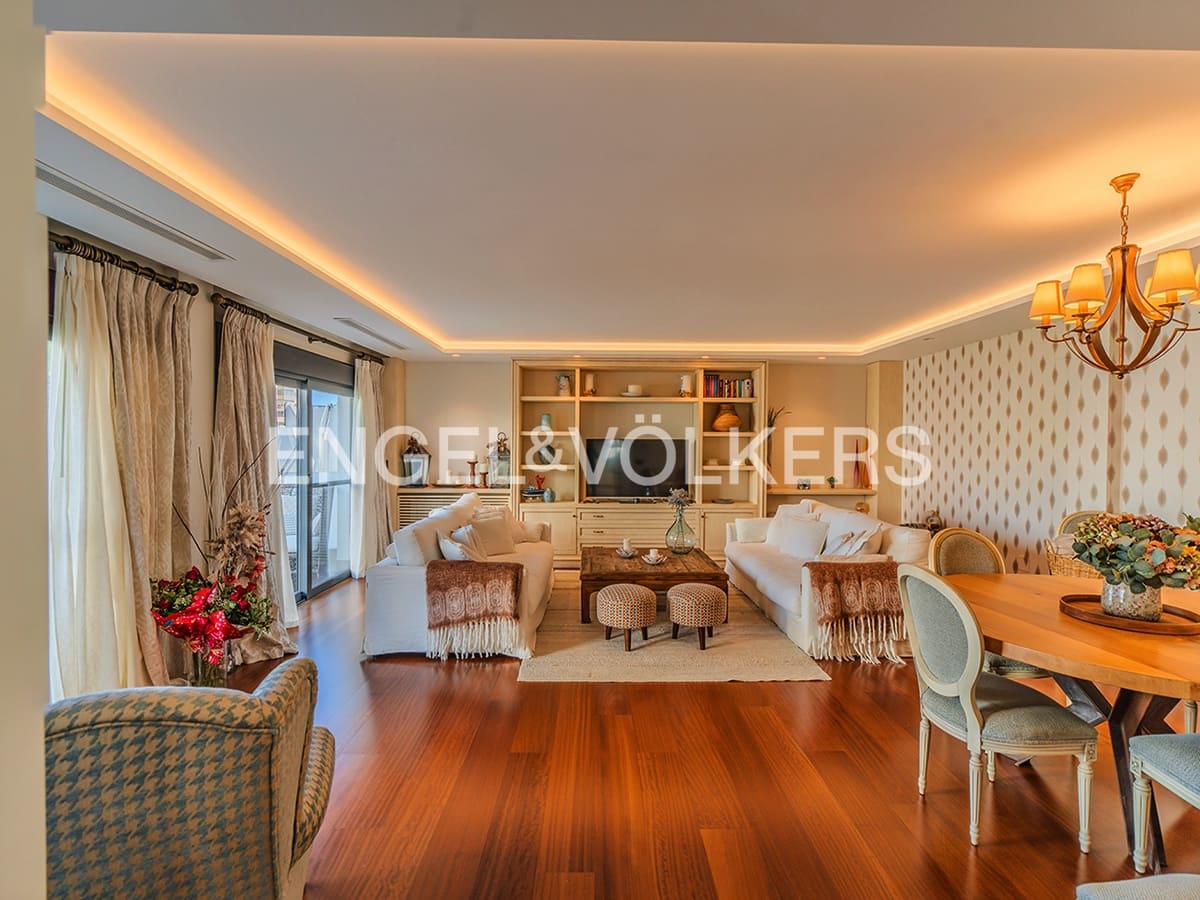 Chalet de 5 habitaciones en Alicante / Alacant ciudad en venta con piscina garaje - 1.650.000 € (Ref: 9626486)