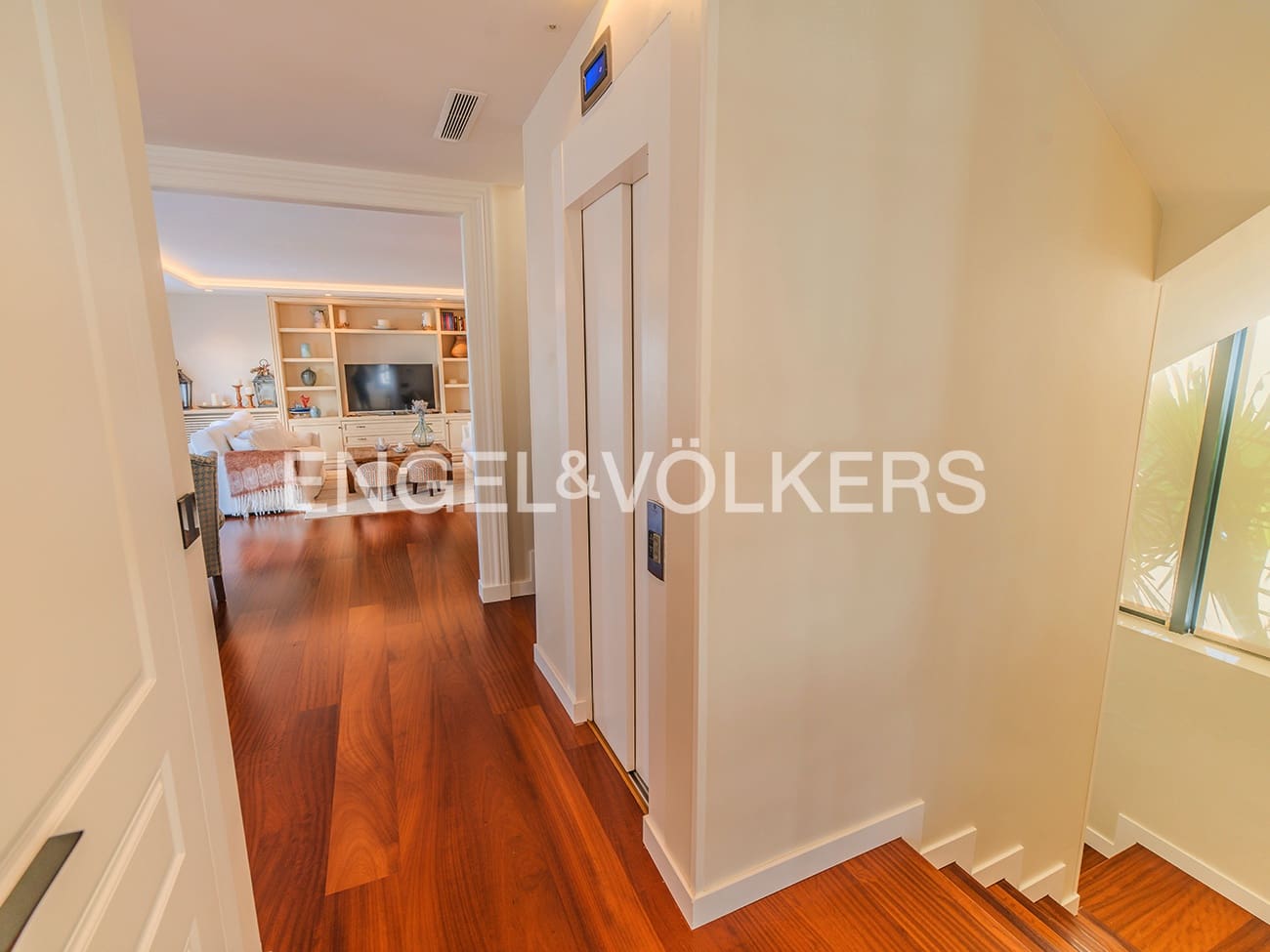 Chalet de 5 habitaciones en Alicante / Alacant ciudad en venta con piscina garaje - 1.650.000 € (Ref: 9626486)