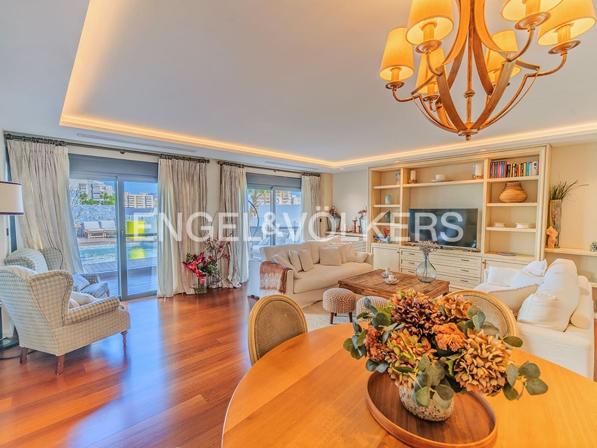 Chalet de 5 habitaciones en Alicante / Alacant ciudad en venta con piscina garaje - 1.650.000 € (Ref: 9626486)