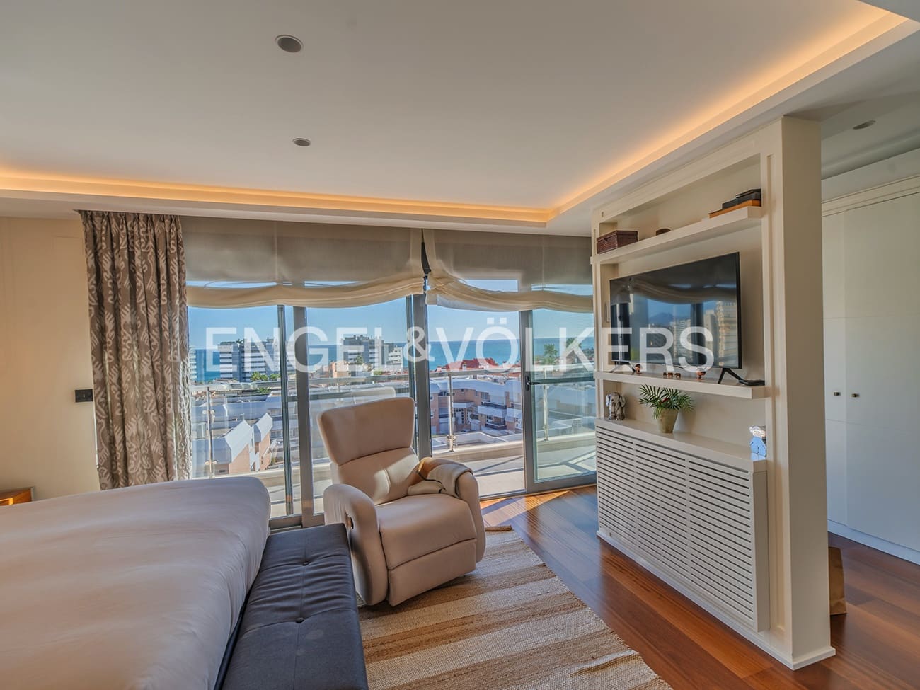 Chalet de 5 habitaciones en Alicante / Alacant ciudad en venta con piscina garaje - 1.650.000 € (Ref: 9626486)