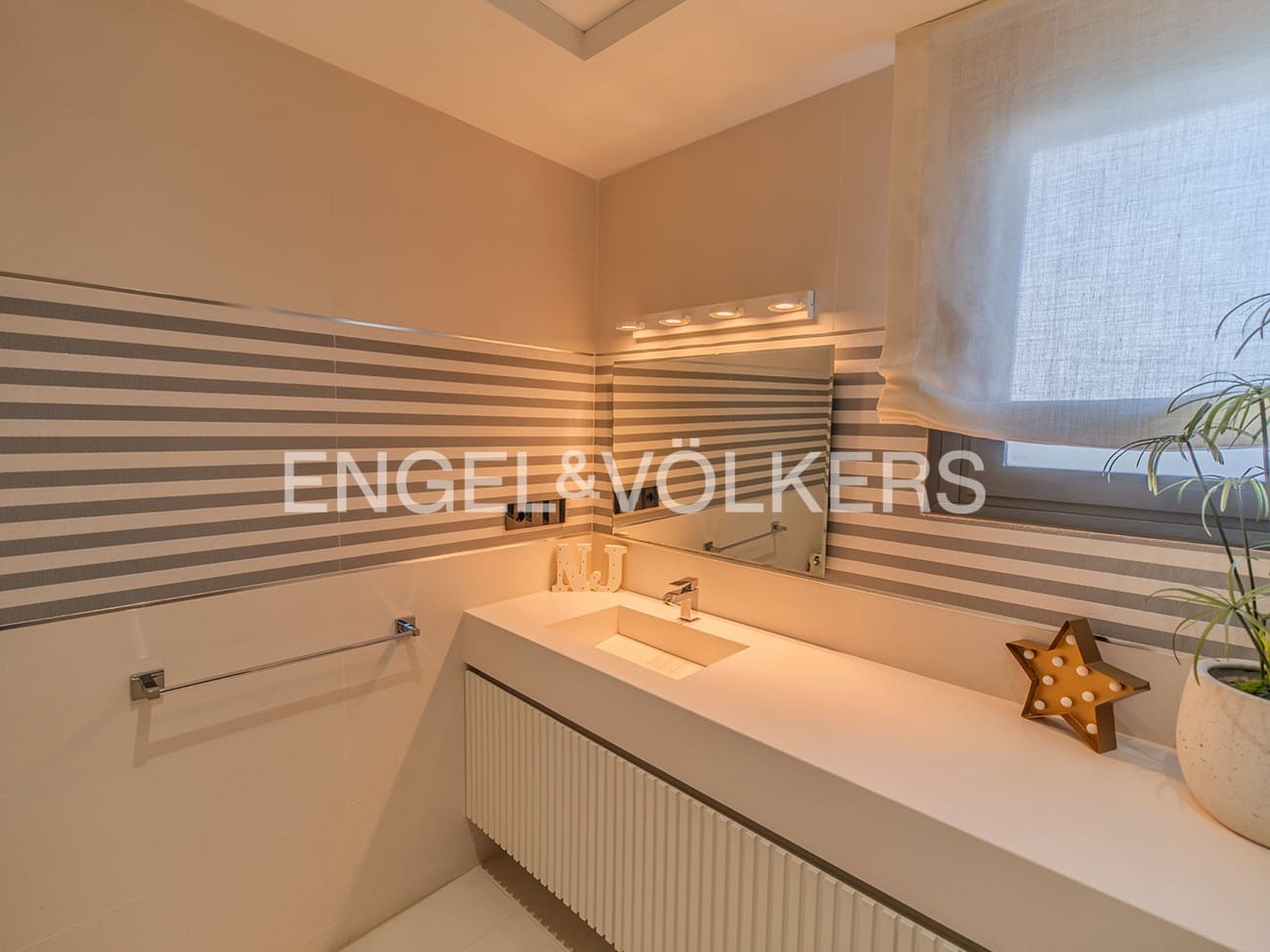 Chalet de 5 habitaciones en Alicante / Alacant ciudad en venta con piscina garaje - 1.650.000 € (Ref: 9626486)