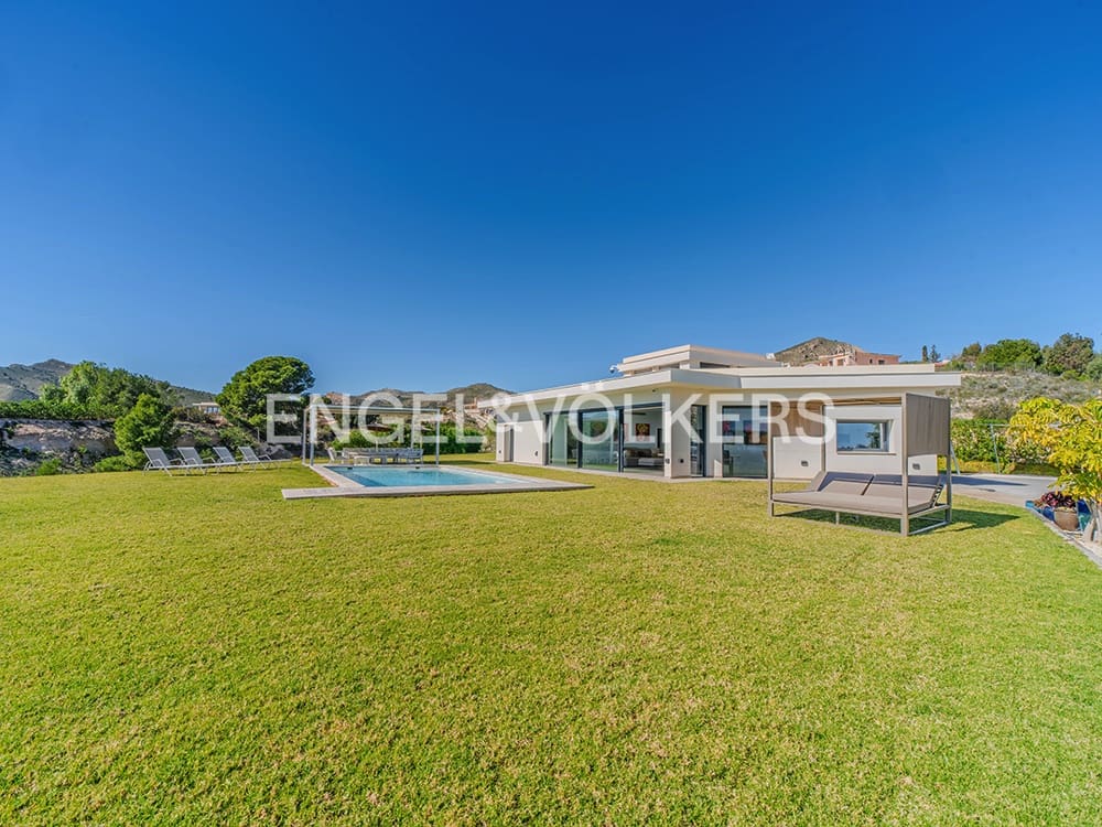 4 sovrum Villa till salu i Alicante stad med pool garage - 1 249 000 € (Ref: 9626652)