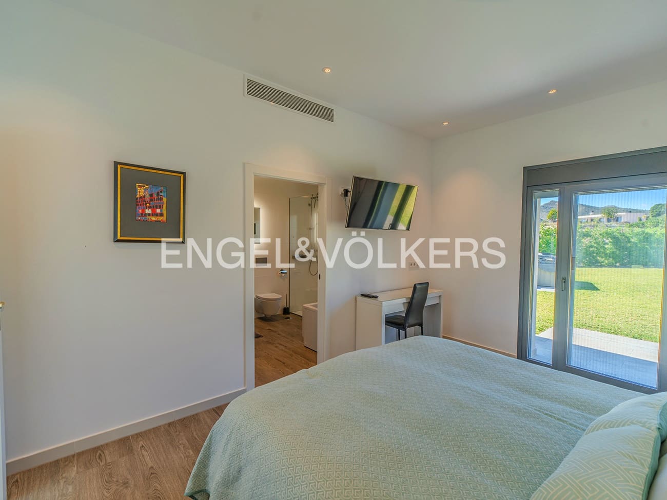 4 sovrum Villa till salu i Alicante stad med pool garage - 1 249 000 € (Ref: 9626652)