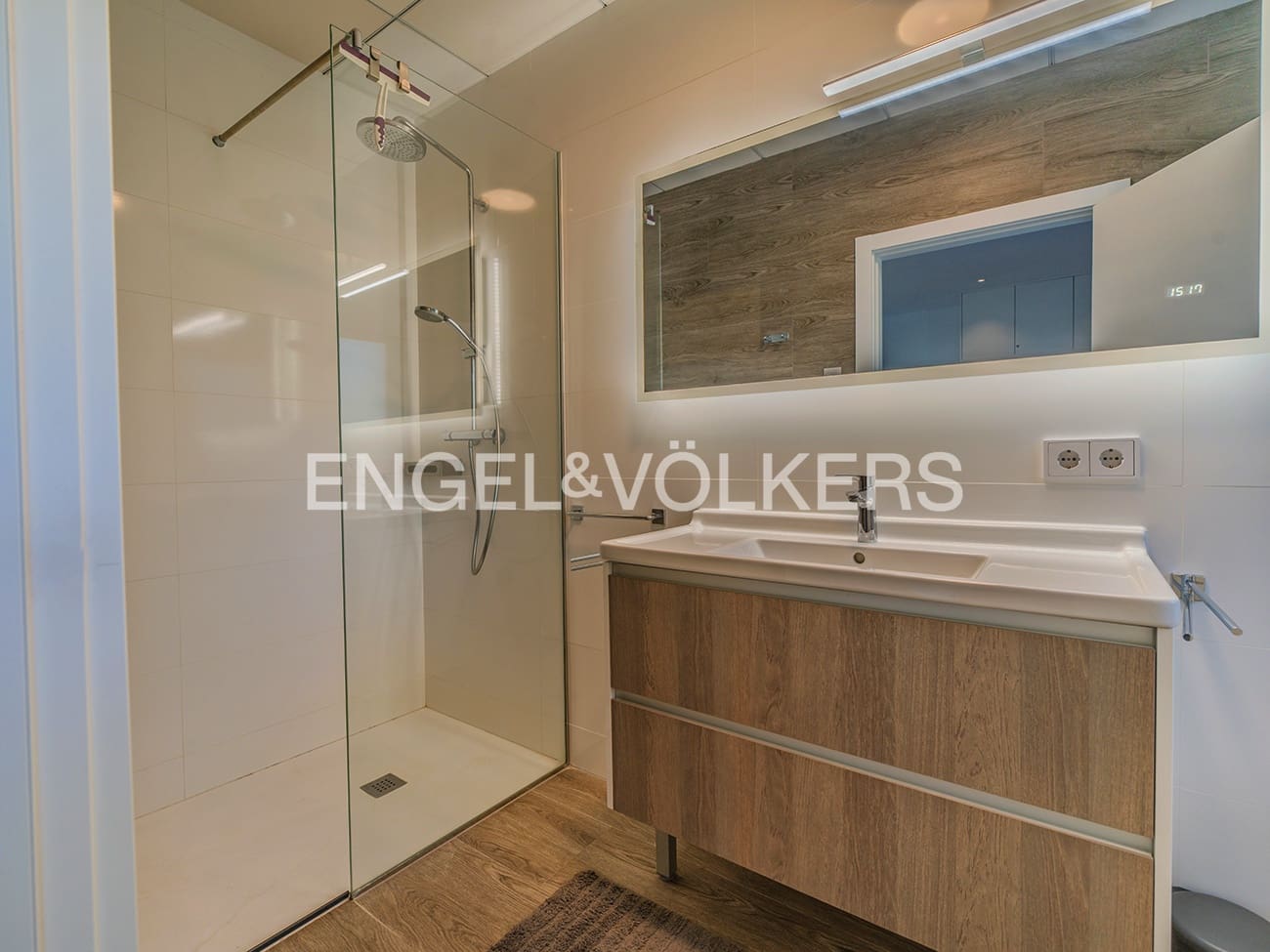 4 sovrum Villa till salu i Alicante stad med pool garage - 1 249 000 € (Ref: 9626652)