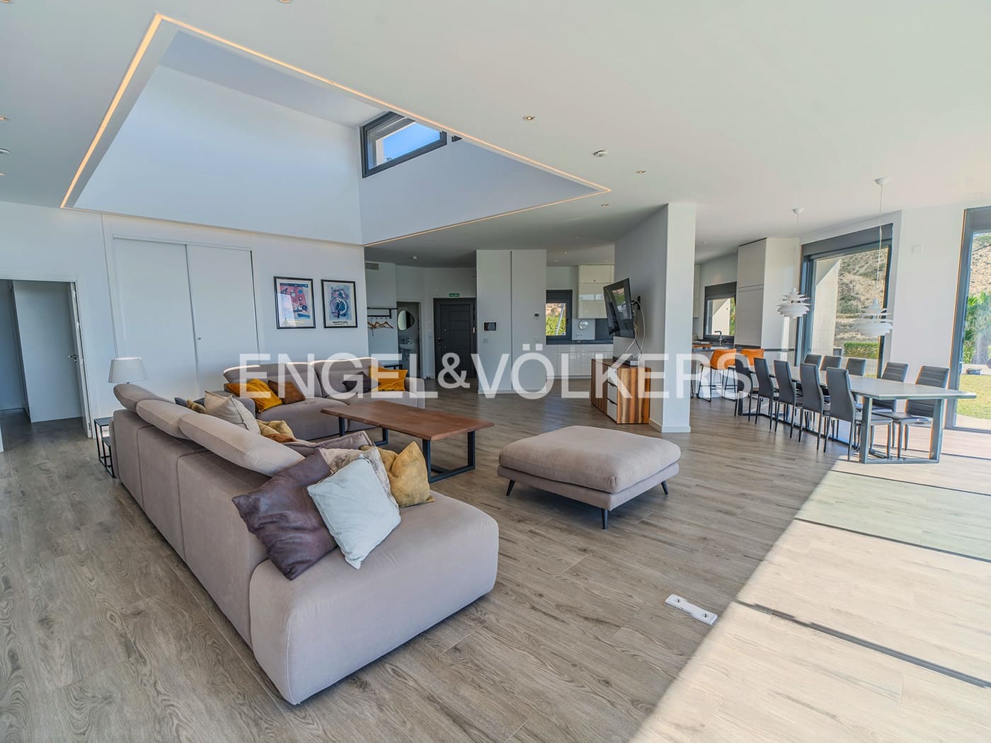 4 sovrum Villa till salu i Alicante stad med pool garage - 1 249 000 € (Ref: 9626652)