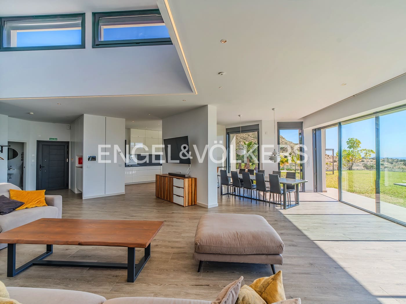 4 sovrum Villa till salu i Alicante stad med pool garage - 1 249 000 € (Ref: 9626652)