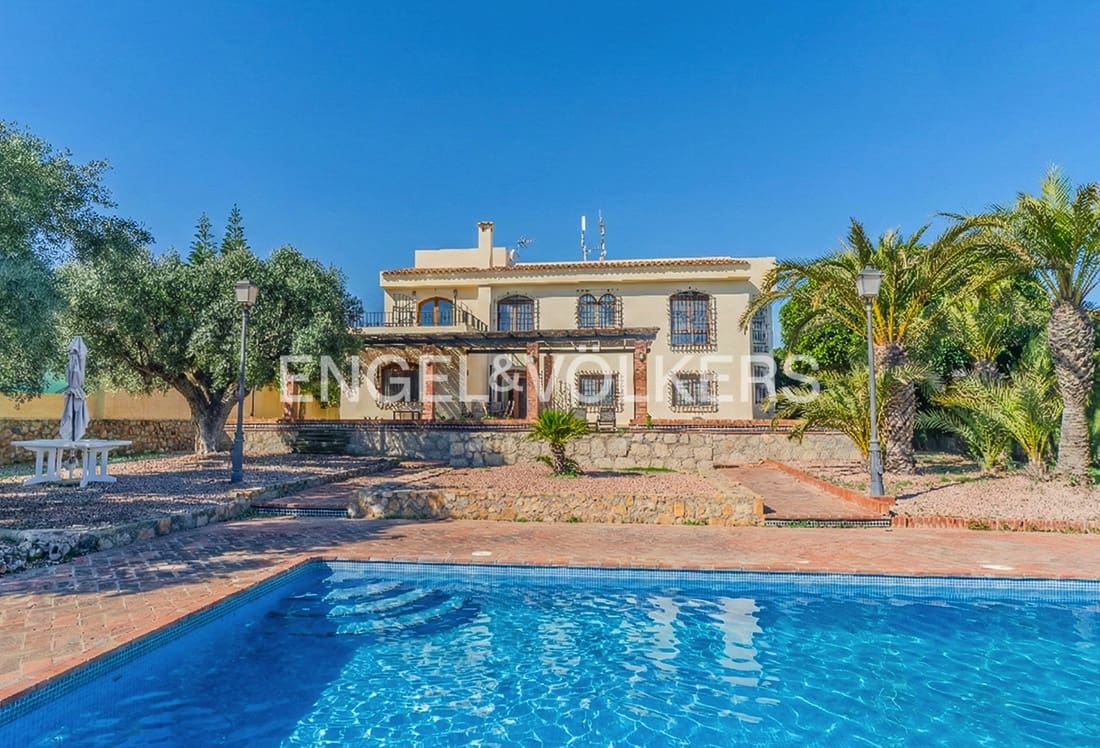 6 chambre Villa/Maison à vendre à Muchamiel / Mutxamel avec piscine garage - 850 000 € (Ref: 9628261)