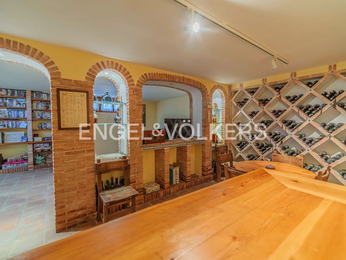 6 chambre Villa/Maison à vendre à Muchamiel / Mutxamel avec piscine garage - 850 000 € (Ref: 9628261)