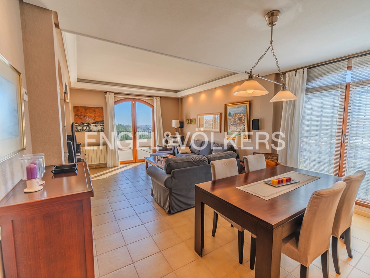 6 chambre Villa/Maison à vendre à Muchamiel / Mutxamel avec piscine garage - 850 000 € (Ref: 9628261)