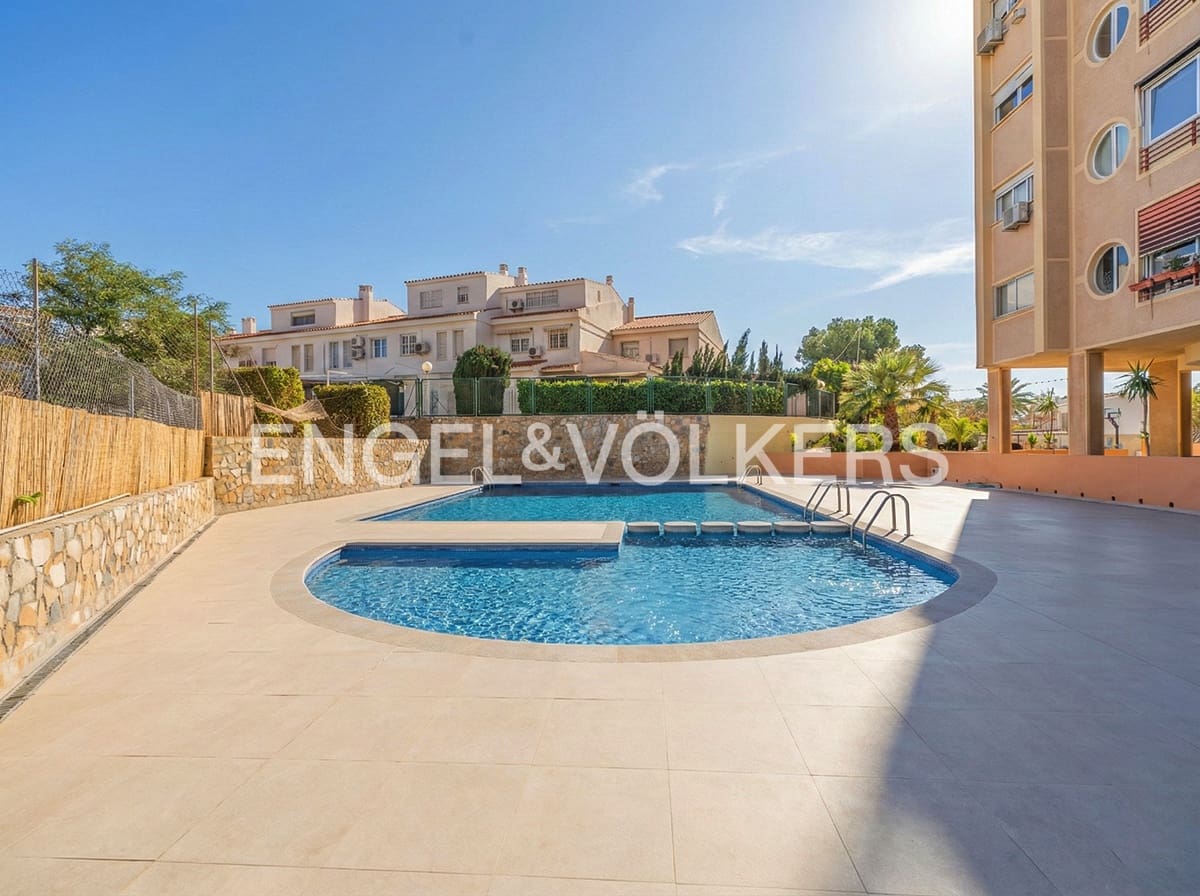 2 sypialnia Apartament na sprzedaż w Miasto Alicante / Alacant z basenem garażem - 370 000 € (Ref: 9628334)