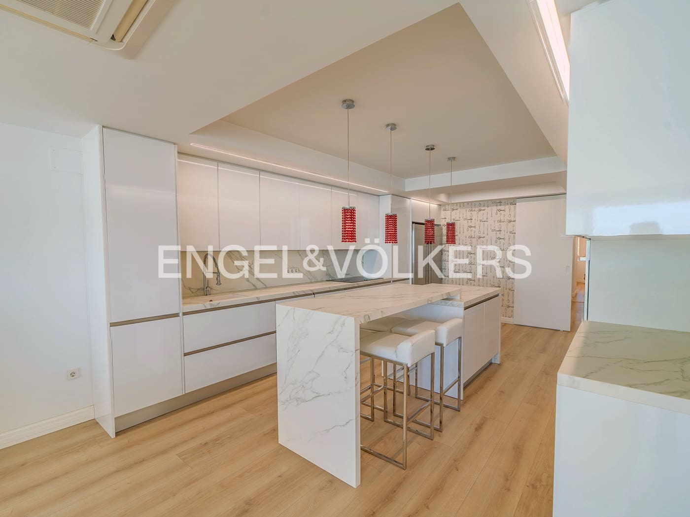 Ático de 3 habitaciones en Alicante / Alacant ciudad en venta - 1.600.000 € (Ref: 9628347)