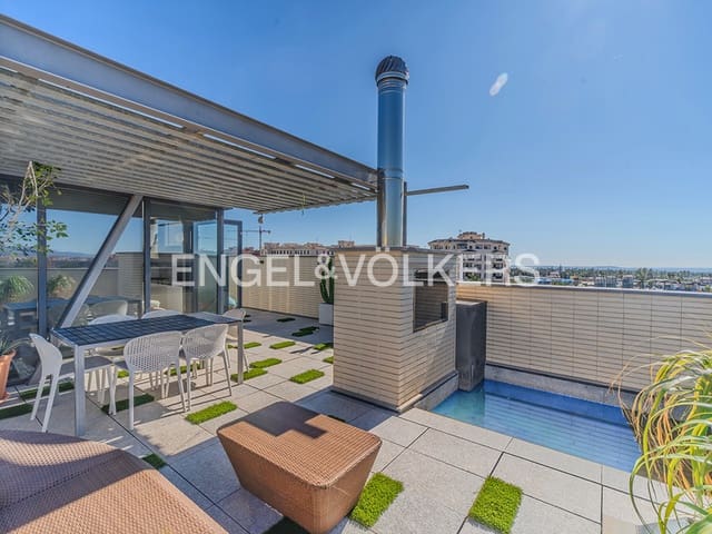 3 makuuhuone Kattohuoneisto myytävänä paikassa El Raval - Portes Encarnades, Elche / Elx mukana uima-altaan 
autotalli - 455 000 € (Ref: 9628360)