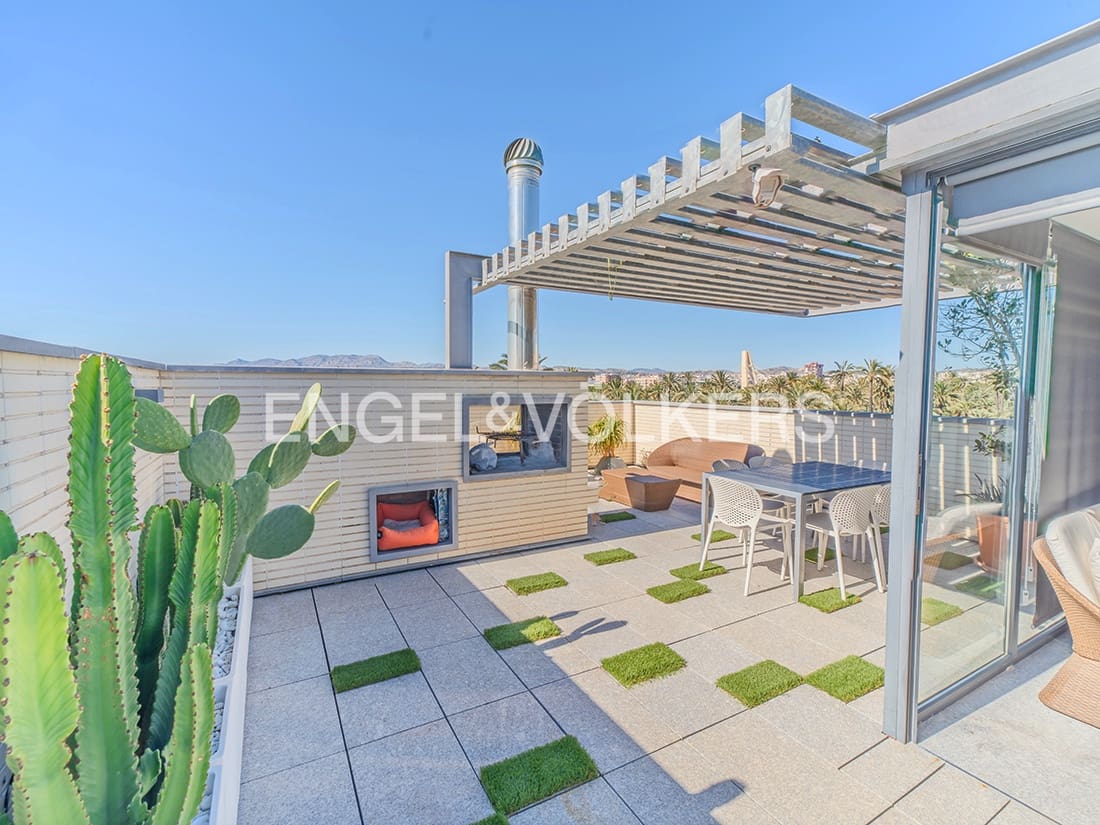 Ático de 3 habitaciones en Elche / Elx en venta con piscina garaje - 455.000 € (Ref: 9628360)