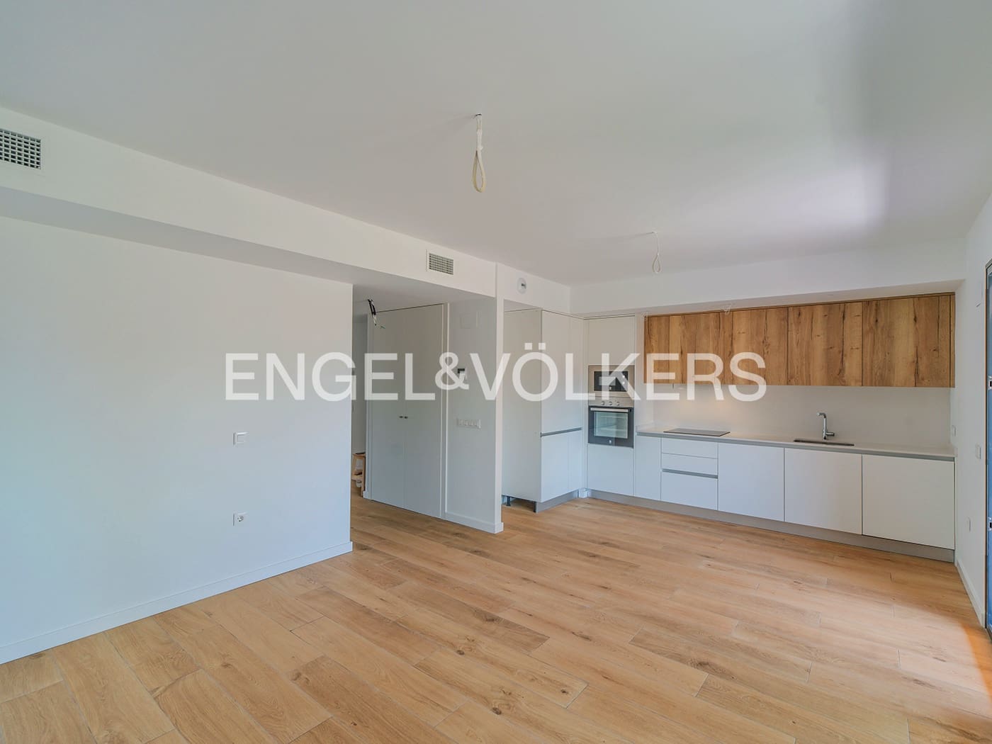 2 bedroom Apartment for sale in Alicante / Alacant city with pool - € 520,000 (Ref: 9674810)