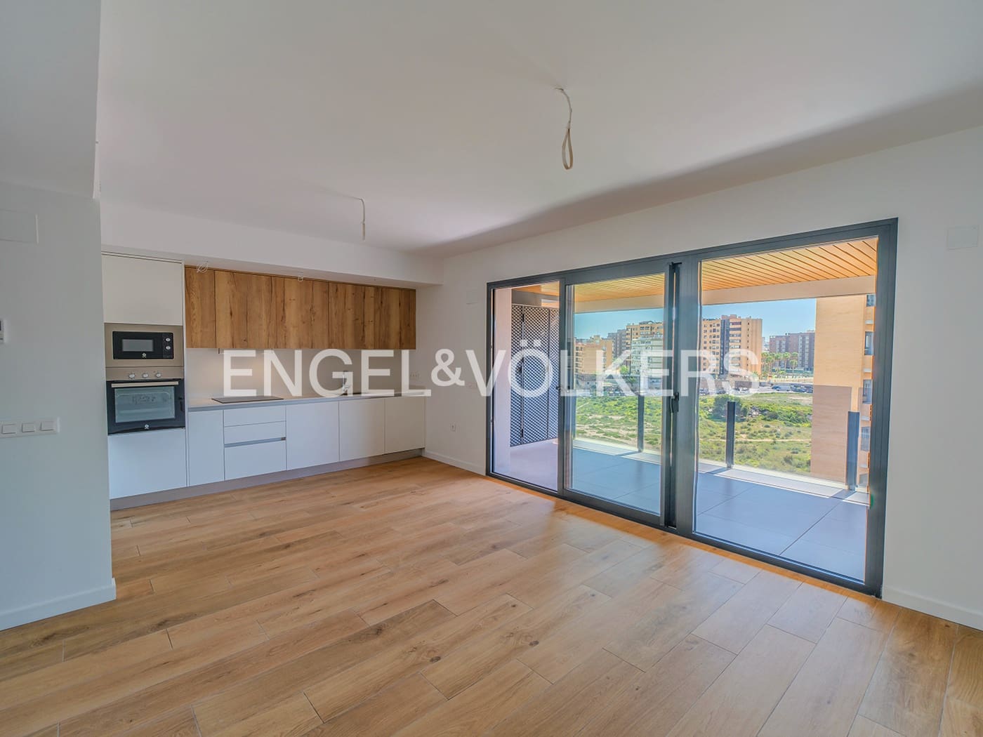 2 bedroom Apartment for sale in Alicante / Alacant city with pool - € 520,000 (Ref: 9674810)