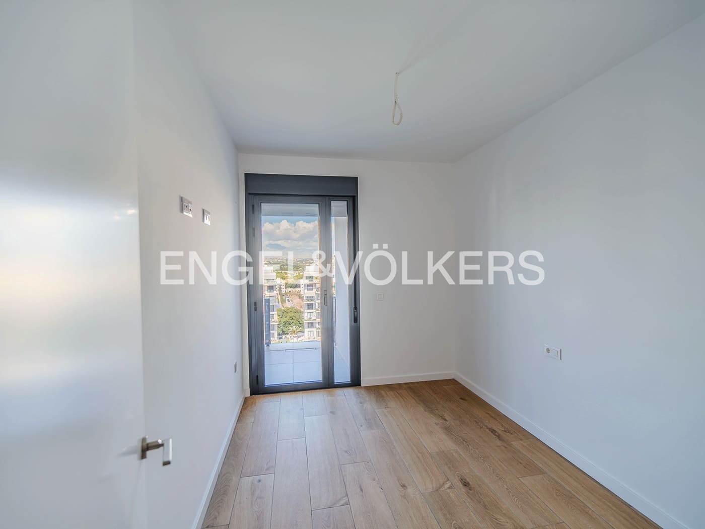 2 bedroom Apartment for sale in Alicante / Alacant city with pool - € 520,000 (Ref: 9674810)