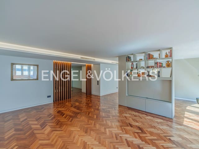 3 Zimmer Apartment zu verkaufen in Ensanche - Diputacion, Alicante / Alacant Stadt mit Garage - 795.000 € (Ref: 9677909)