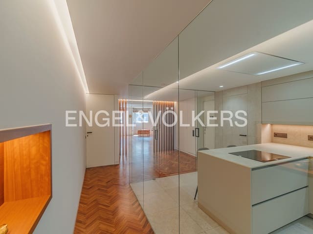 3 Zimmer Apartment zu verkaufen in Ensanche - Diputacion, Alicante / Alacant Stadt mit Garage - 795.000 € (Ref: 9677909)