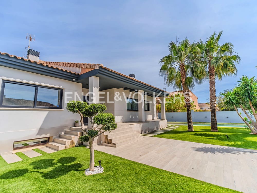 7 bedroom Villa for sale in Muchamiel / Mutxamel with pool garage - € 1,100,000 (Ref: 9679187)