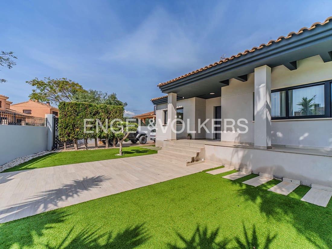 7 bedroom Villa for sale in Muchamiel / Mutxamel with pool garage - € 1,100,000 (Ref: 9679187)